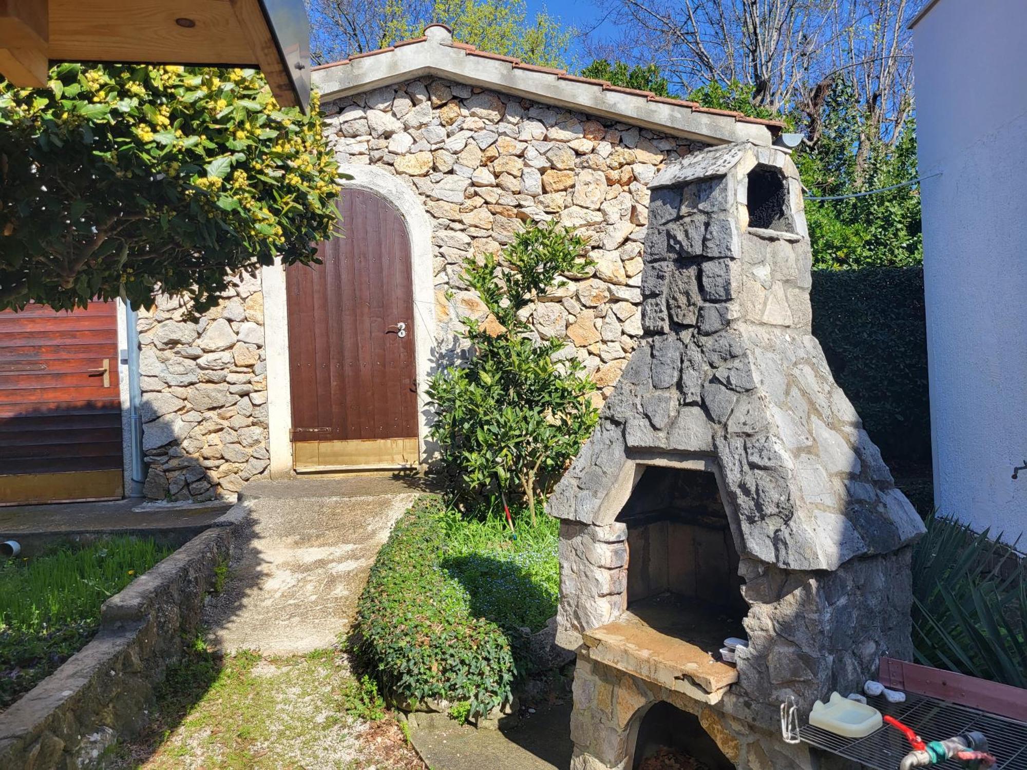 Apartma Skrnjug